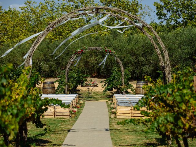 La boda de Gal y Agnes en Sant Cugat Sesgarrigues, Barcelona 28