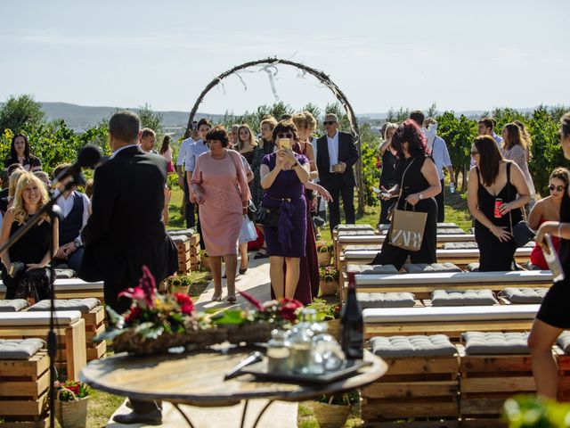 La boda de Gal y Agnes en Sant Cugat Sesgarrigues, Barcelona 29