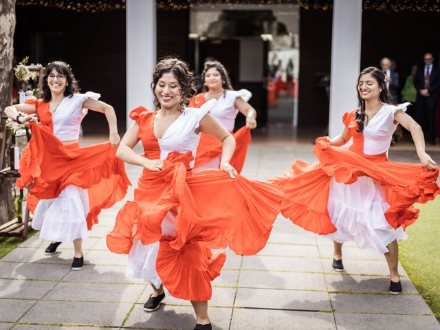 La boda de Enrique y Shery en Sant Fost De Campsentelles, Barcelona 34