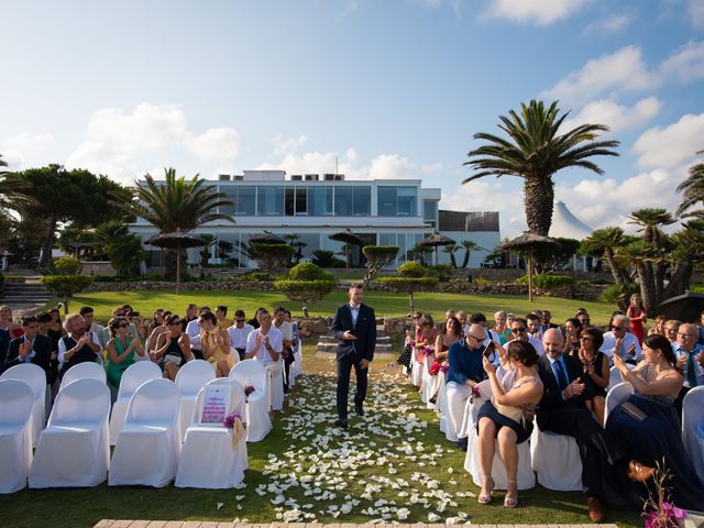 La boda de Xavi y Lara en Vilanova I La Geltru, Barcelona 6