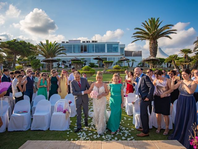 La boda de Xavi y Lara en Vilanova I La Geltru, Barcelona 8