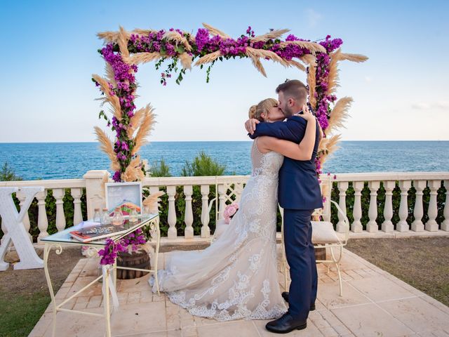 La boda de Xavi y Lara en Vilanova I La Geltru, Barcelona 15