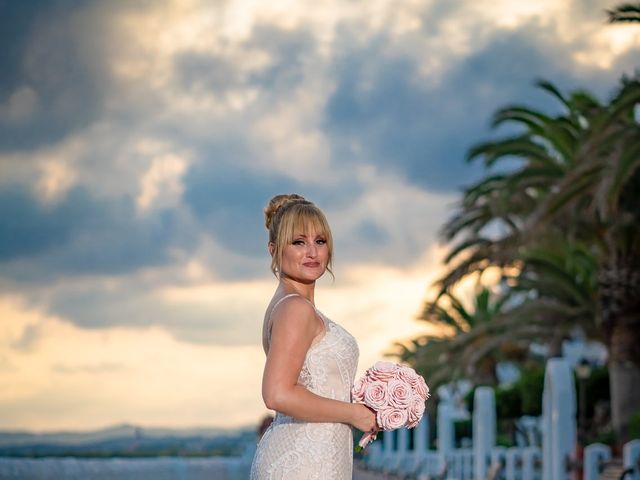 La boda de Xavi y Lara en Vilanova I La Geltru, Barcelona 24