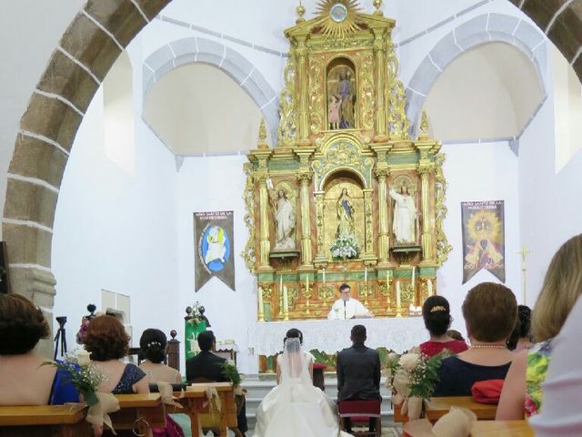 La boda de Antonio y Fatima en Higuera De La Serena, Badajoz 6