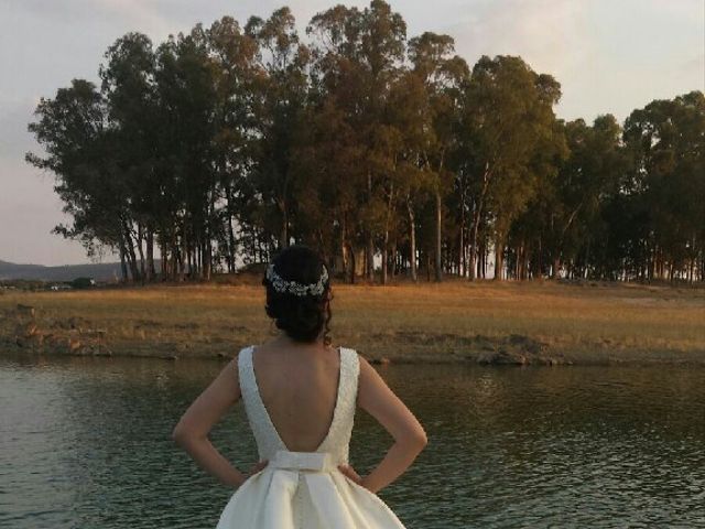 La boda de Antonio y Fatima en Higuera De La Serena, Badajoz 12