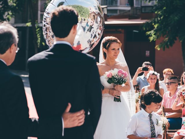 La boda de Lluís y Laura en Molins De Rei, Barcelona 1