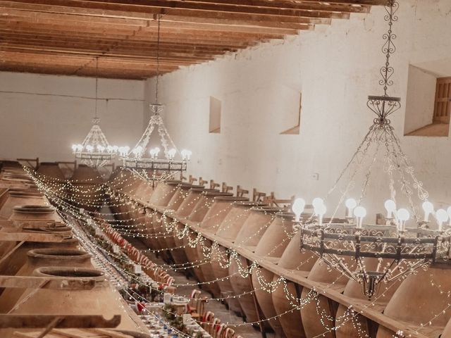 La boda de Javier y Isabel en Pozuelo De Calatrava, Ciudad Real 97