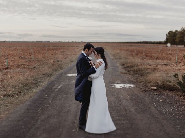 La boda de Javier y Isabel en Pozuelo De Calatrava, Ciudad Real 136