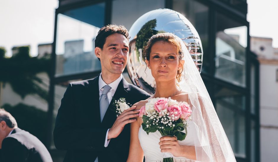 La boda de Lluís y Laura en Molins De Rei, Barcelona