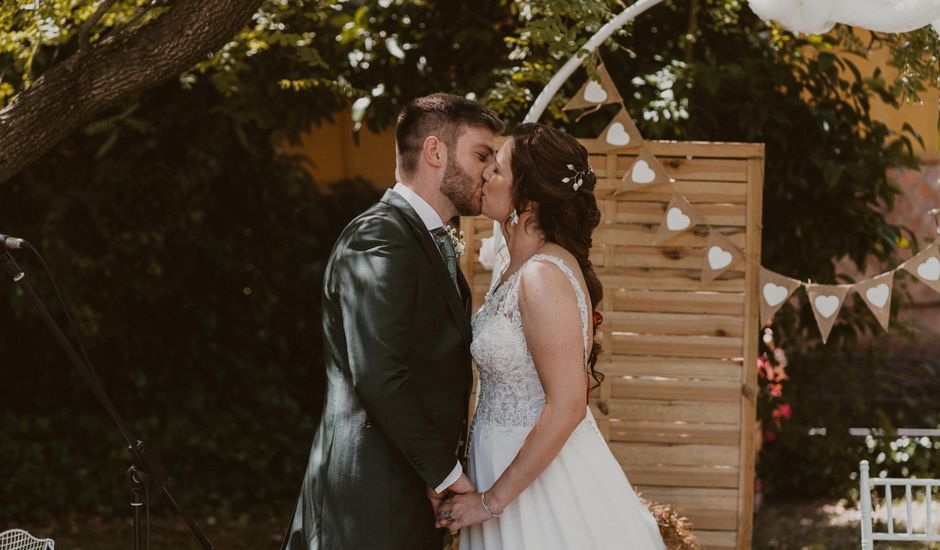 La boda de Carlos y Silvia en Valverde Del Camino, Huelva