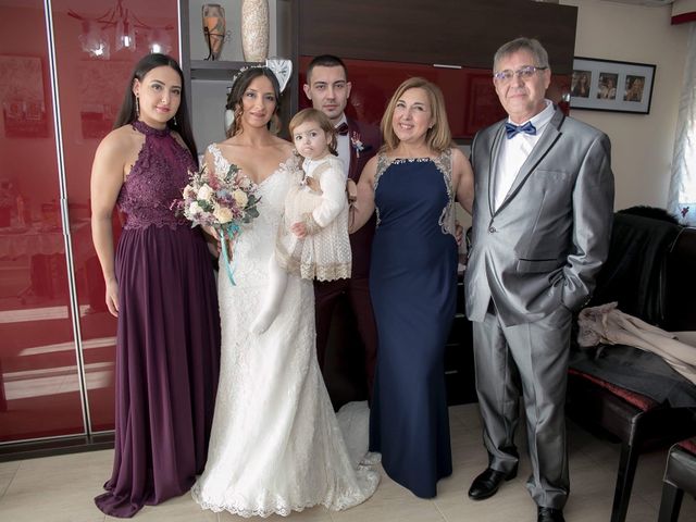 La boda de Alejandro y Lorena en Torredembarra, Tarragona 23