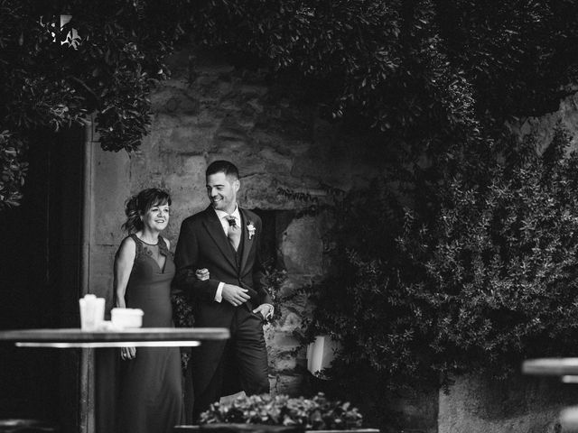 La boda de Dani y Anna en Sant Marti De Tous, Barcelona 2