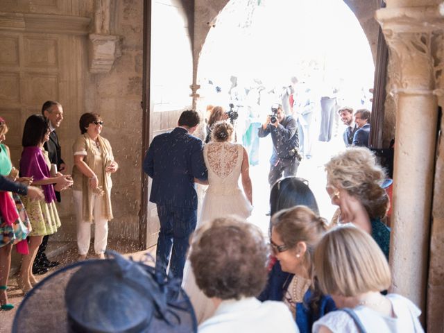 La boda de Alex y María en San Bernardo, Valladolid 24