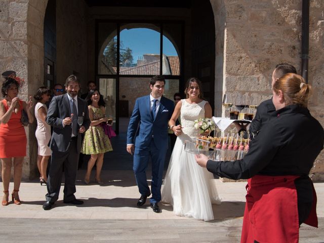 La boda de Alex y María en San Bernardo, Valladolid 30