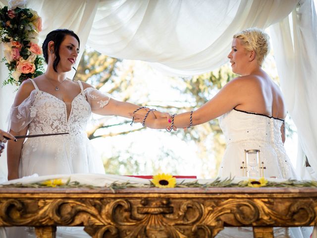 La boda de Jennifer y Sara en Talavera De La Reina, Toledo 41