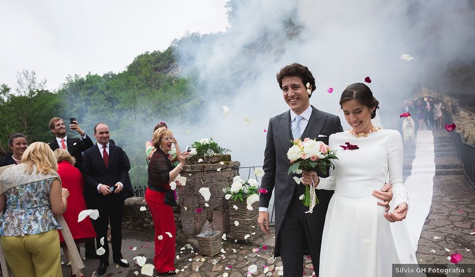 La boda de Miguel y Cristina en Infiesto, Asturias