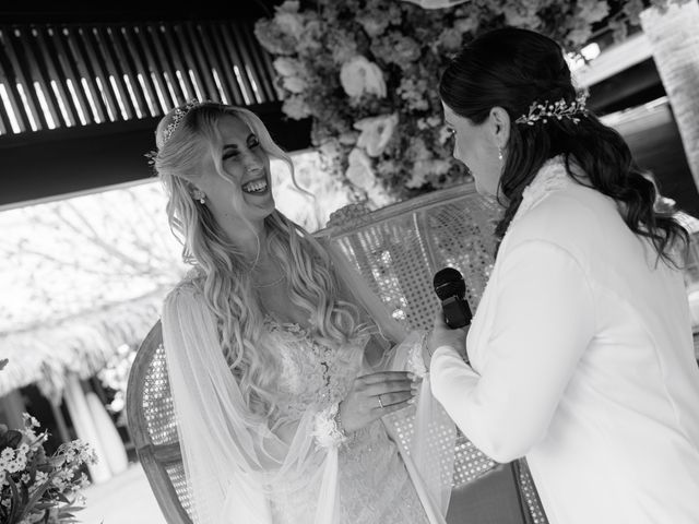La boda de Mary y Mariluz en Torre Del Mar, Málaga 33