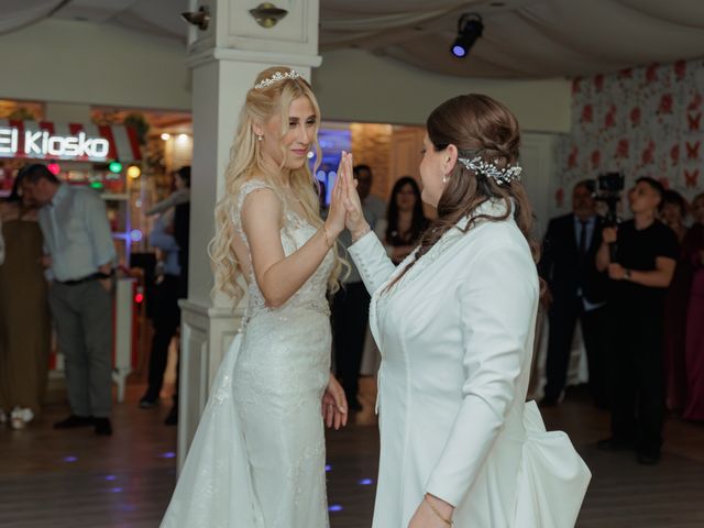 La boda de Mary y Mariluz en Torre Del Mar, Málaga 76