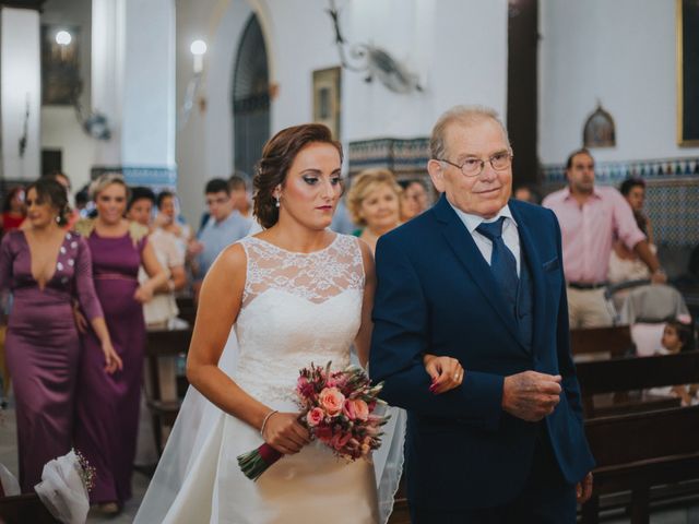 La boda de Jose Antonio y Rocio en Lora Del Rio, Sevilla 25