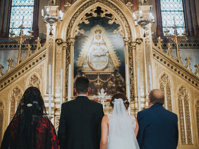 La boda de Jose Antonio y Rocio en Lora Del Rio, Sevilla 31