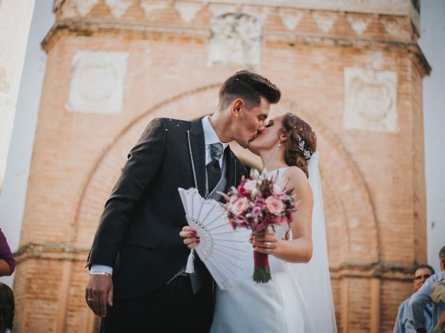 La boda de Jose Antonio y Rocio en Lora Del Rio, Sevilla 35