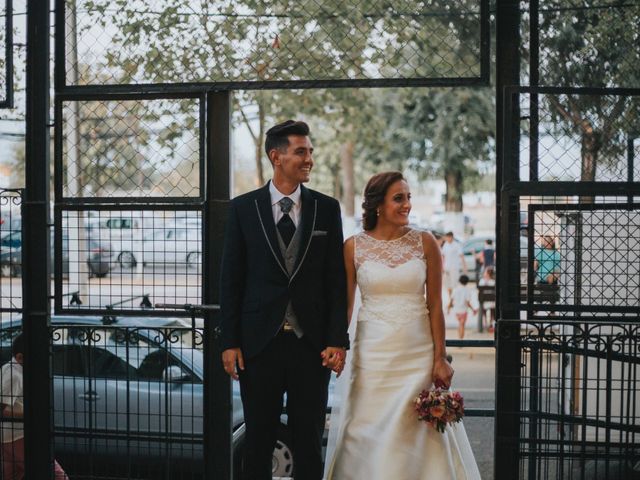 La boda de Jose Antonio y Rocio en Lora Del Rio, Sevilla 55