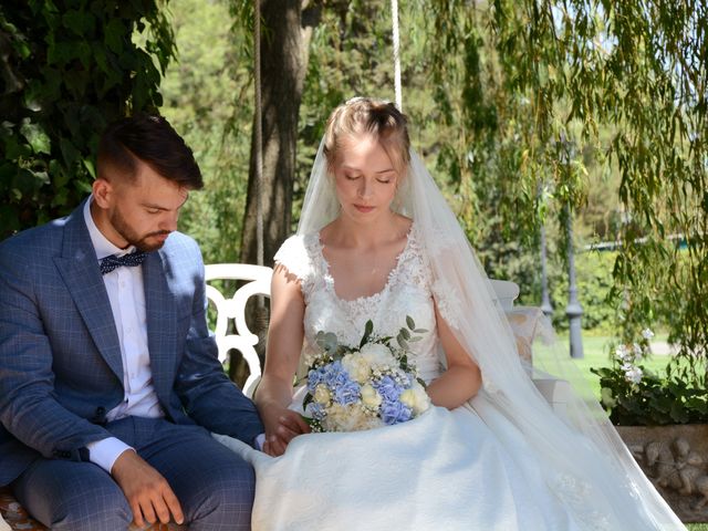 La boda de Lidia y Florín en Almudevar, Huesca 26