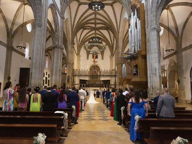 La boda de Alba y Ignacio en Los Santos De La Humosa, Madrid 13