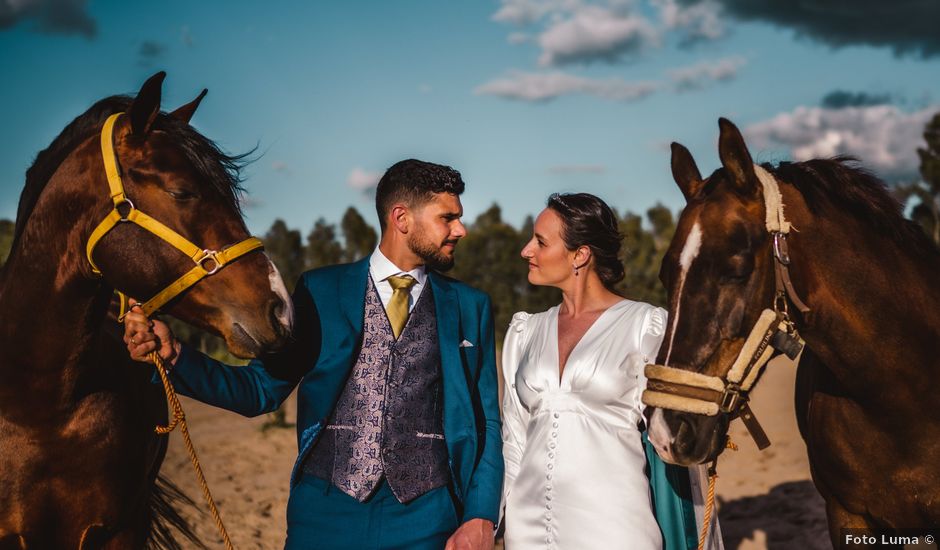 La boda de M Carmen y Vicente en Paymogo, Huelva