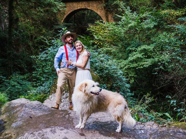 La boda de Daniel y Delia en Santa Pau, Girona 100