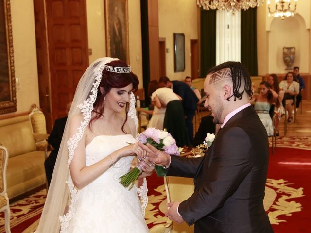 La boda de Fidel y Patricia en Gijón, Asturias 24