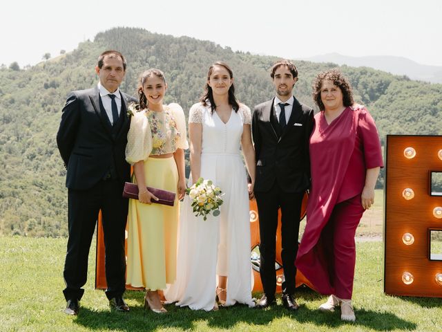 La boda de Eñaut y Idoia en Elorrio, Vizcaya 13