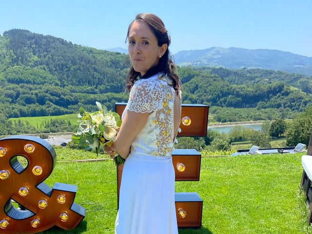 La boda de Eñaut y Idoia en Elorrio, Vizcaya 15