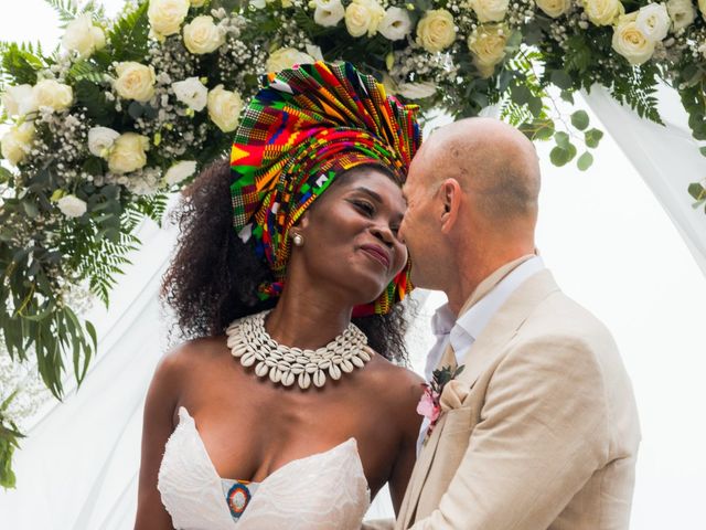 La boda de Ricardo y Priscilla en Alacant/alicante, Alicante 75