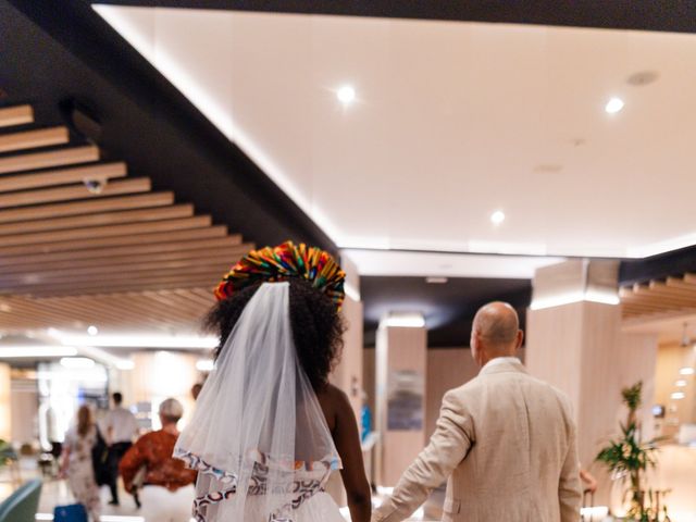 La boda de Ricardo y Priscilla en Alacant/alicante, Alicante 102
