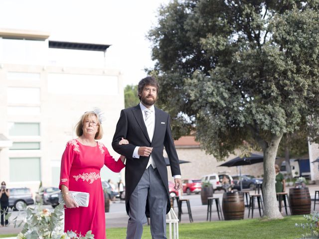 La boda de Miguel y María en Quintanilla De Onesimo, Valladolid 98