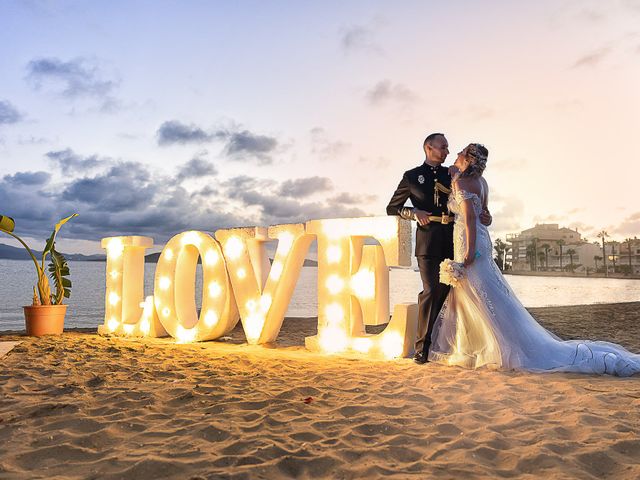 La boda de Joaquín y Naira en La Manga Del Mar Menor, Murcia 35