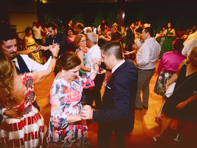 La boda de Noelia y Javier en Valdastillas, Cáceres 128