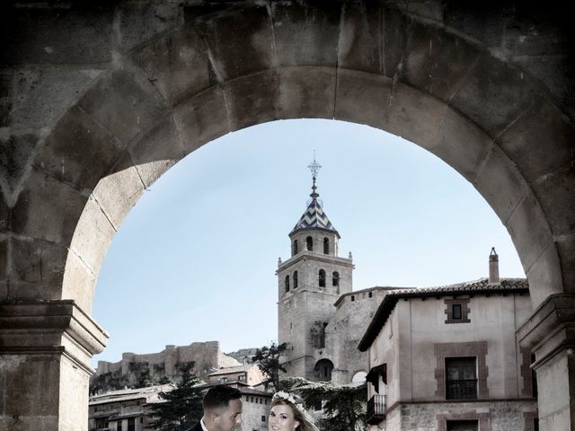 La boda de Amadeo y Patricia en Vilamarxant, Valencia 3