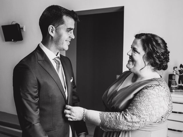 La boda de Agustín y Fátima en Espartinas, Sevilla 25