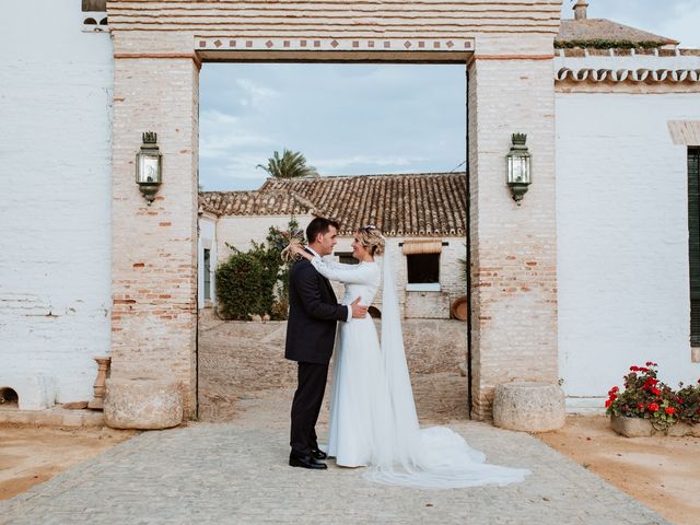 La boda de Agustín y Fátima en Espartinas, Sevilla 38