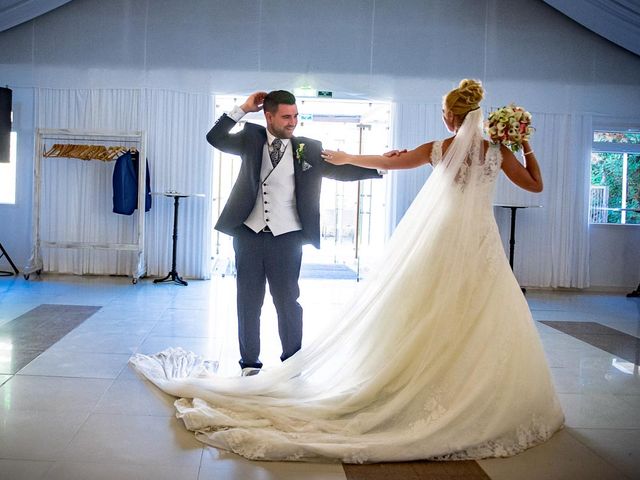 La boda de Daniel y Lorena en La Virgen Del Camino, León 9