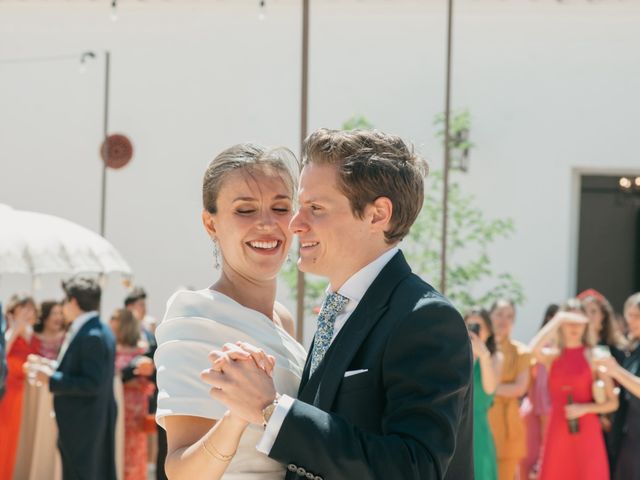 La boda de María y Iñaki en Pozuelo De Calatrava, Ciudad Real 71