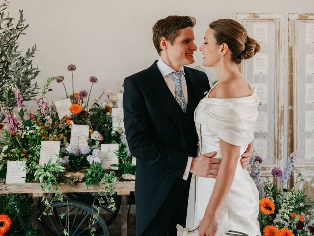 La boda de María y Iñaki en Pozuelo De Calatrava, Ciudad Real 82