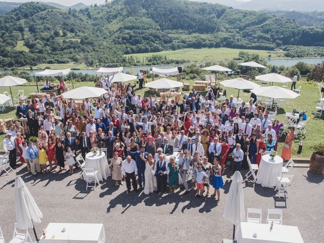 La boda de Manuel y Arantxi en Orio, Guipúzcoa 42