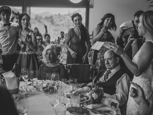 La boda de Manuel y Arantxi en Orio, Guipúzcoa 43