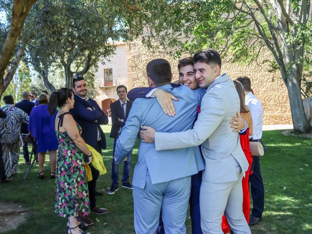 La boda de Eric y Miriam en Torregrossa, Lleida 40