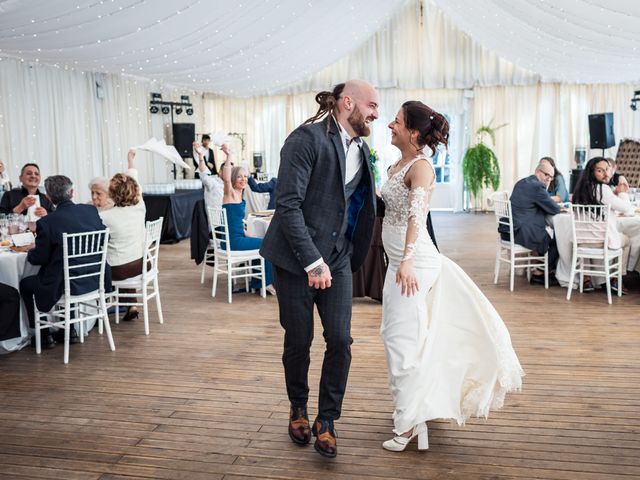 La boda de Toni y Alba en Alella, Barcelona 62