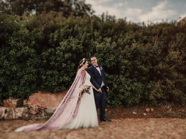 La boda de Juan Carlos y Lara en Caracuel De Calatrava, Ciudad Real 78