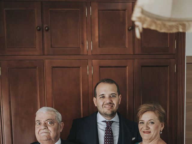 La boda de Ángel  y Ainhoa en Dos Hermanas, Sevilla 6